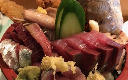 五反田の噂の海鮮丼！